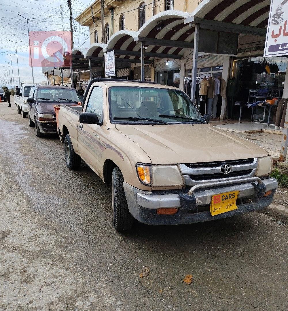 تويوتا هايلوكس